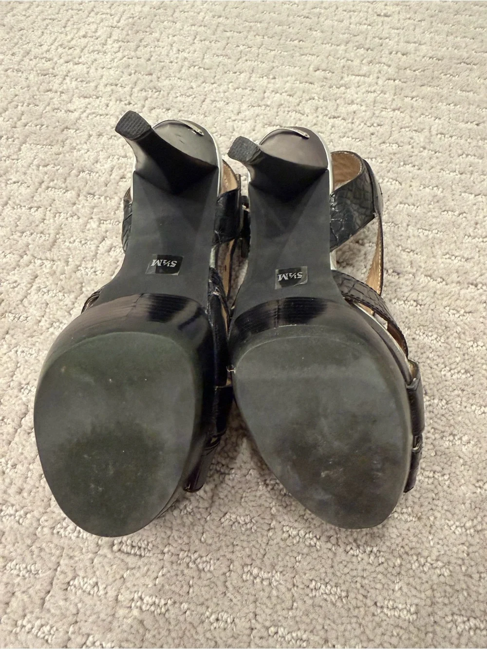 2009 Michael Kors Niki Gladiator Platform Sandal in Black - size 5.5